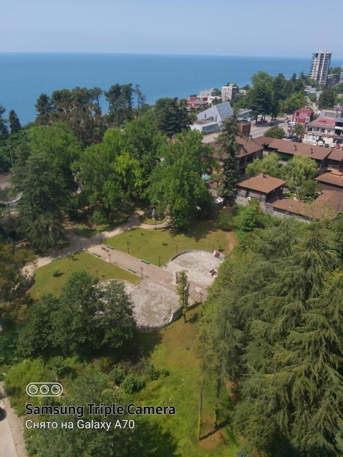 Аппартаменты С Двумя Балконами На Море И Горы Махинджаури Экстерьер фото